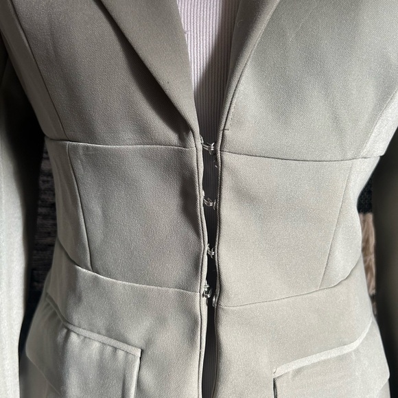 MISSGUIDED closure clasp front mint blazer size M NWT - Picture 2 of 5